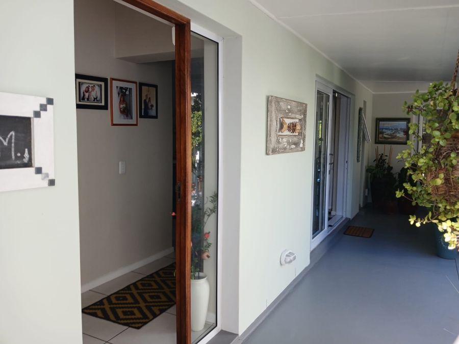 3 Bedroom Property for Sale in Stilbaai Wes Western Cape